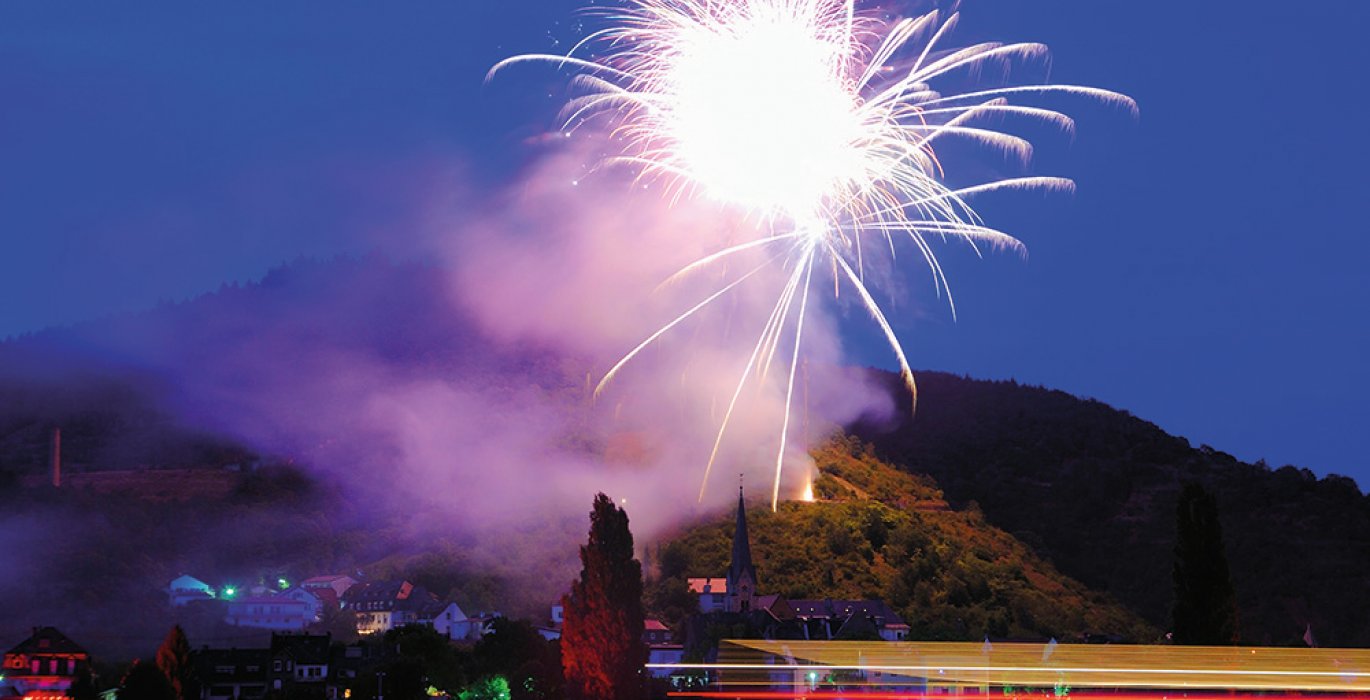 RHEIN IN FLAMMEN

