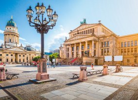 Berlin, Gendarmenmarkt und französischer Dom
