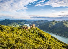 Wachau mit der Donau
